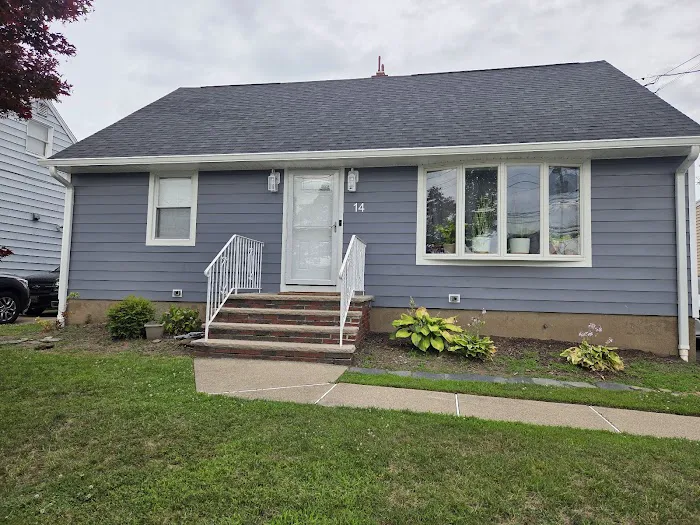 Prestige Works Roofing & Siding Picture 1