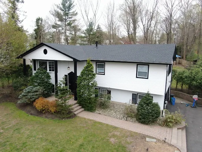 Prestige Works Roofing & Siding Picture 2