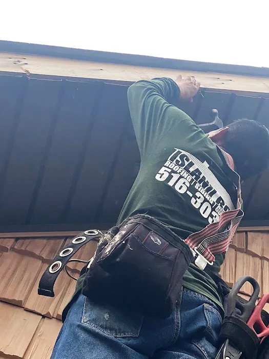 Island Roofing Inc. Picture 5