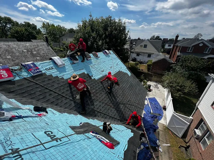 Royal Roofing & Siding - Long Island Picture 2