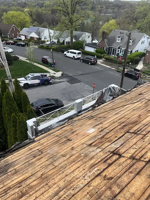 Anthony Roofing & Exteriors Picture 2