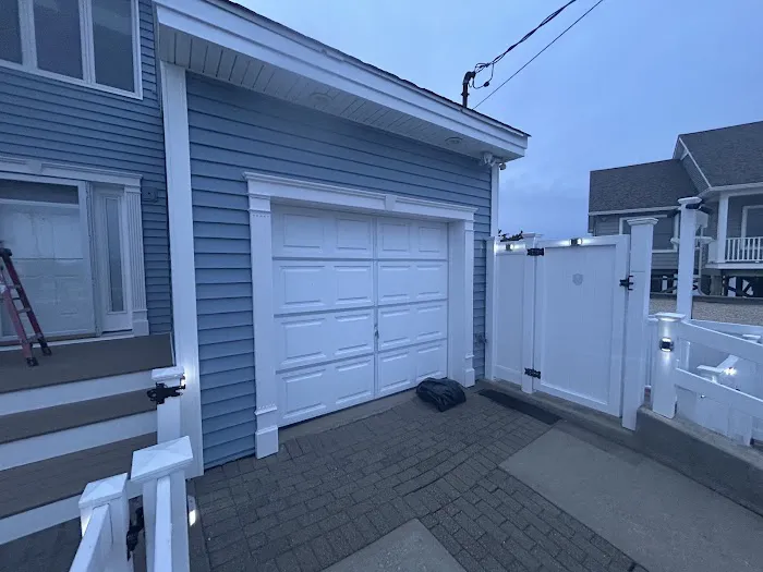 GNP Roofing & Siding Picture 2