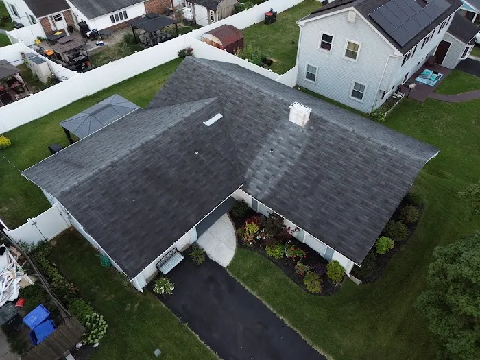 Arctic Roofing & Restoration Picture 2