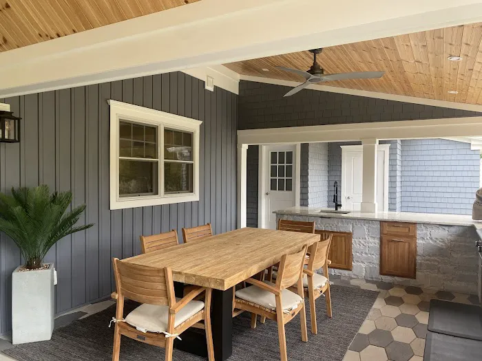 United Exteriors INC Picture 2