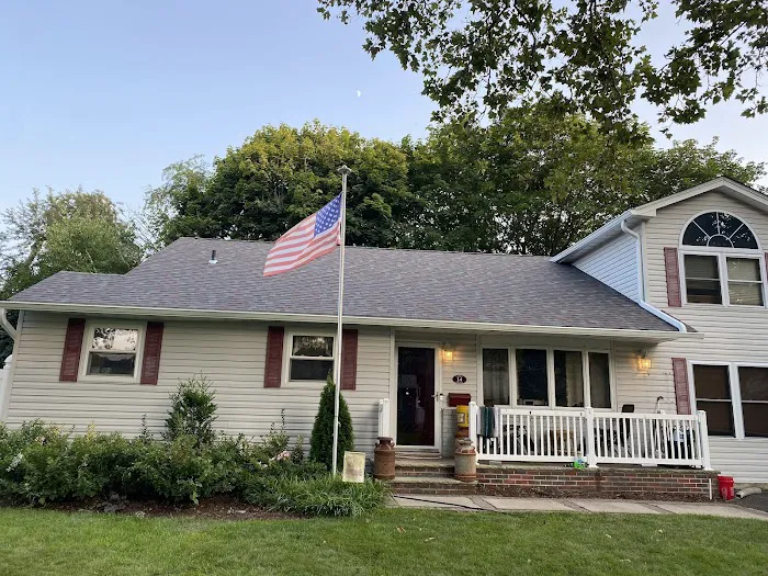 ML Best Roofing and Siding Picture 1