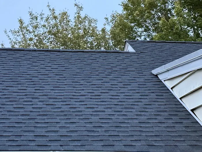 Four Seasons Roofing & Exteriors Picture 1