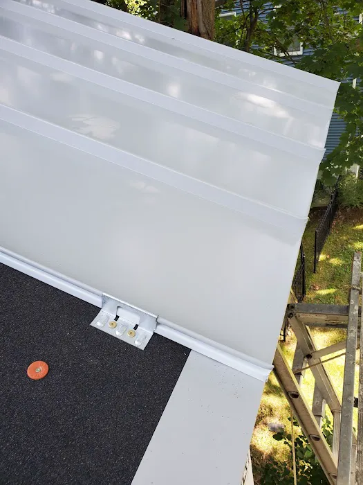 MONTEVELLO CARPENTRY & ROOFING CORP. Picture 4