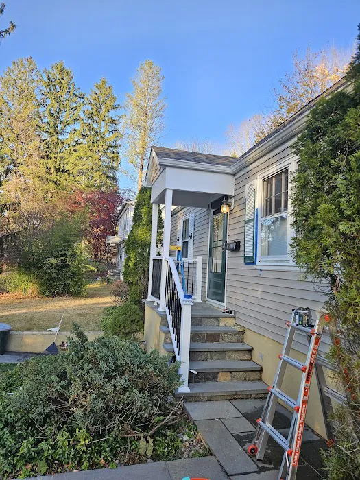 MONTEVELLO CARPENTRY & ROOFING CORP. Picture 5