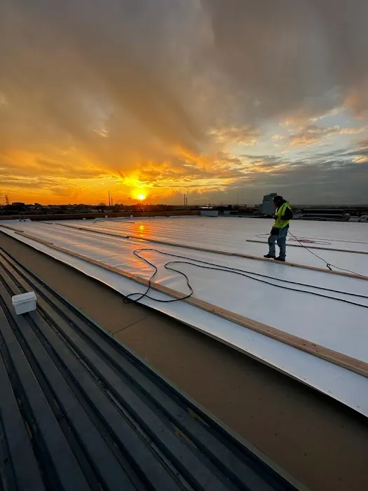 Leno's Roofing Picture 2