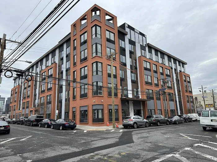 Leno's Roofing Picture 3