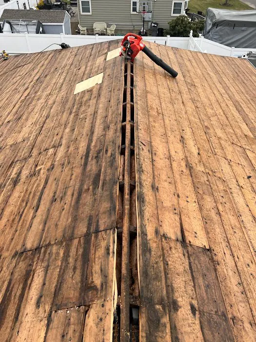 SWJ Siding and Roofing Corp Picture 1