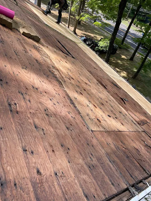 MCA ROOFING CONTRACTORS LLC Picture 2