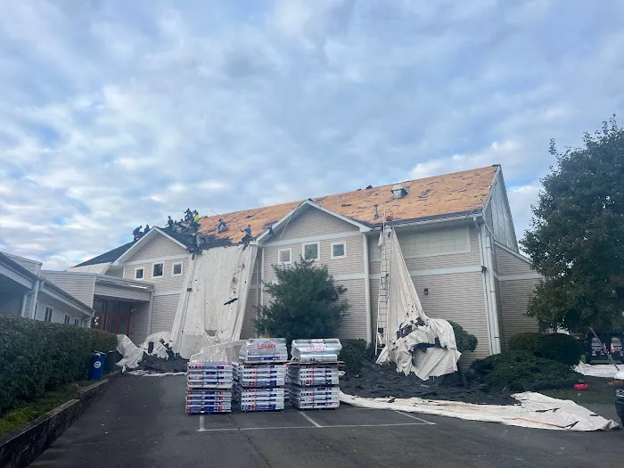 Legacy Roofing LLC Picture 1