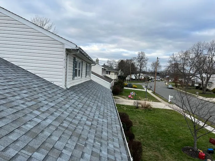 M&R Roofing Picture 5