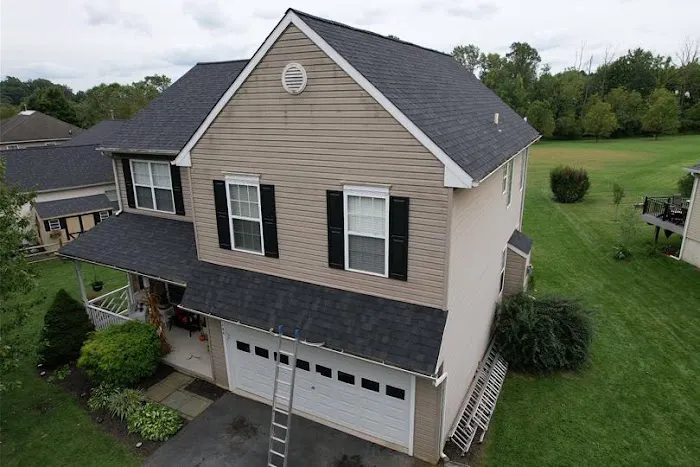 M&R Roofing Picture 9