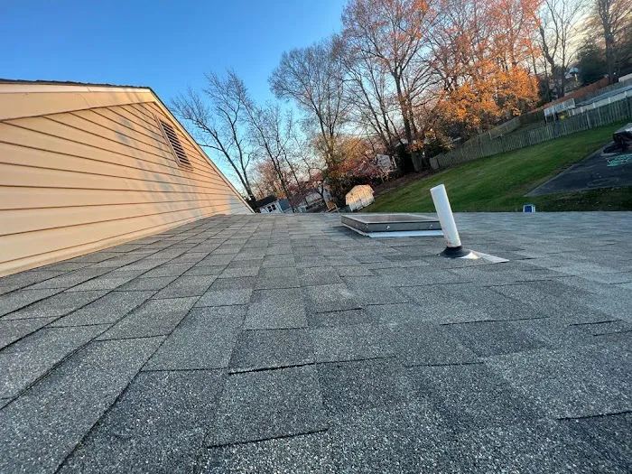 M&R Roofing Picture 7