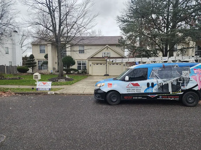 M&R Roofing Picture 10