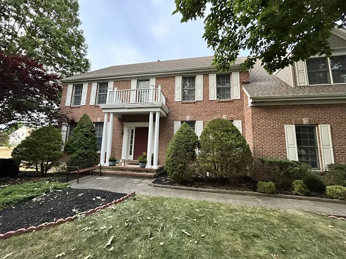 EMT Roofing & Siding Picture 3