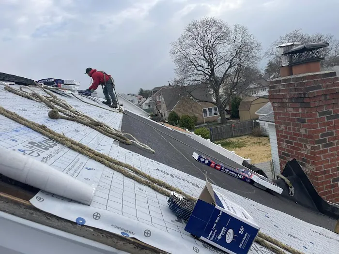 EMT Roofing & Siding Picture 1