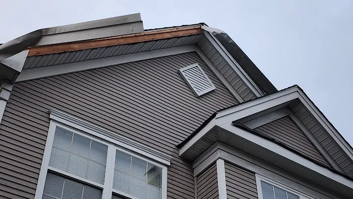 Roff Roofing & Renovations LLC Picture 3