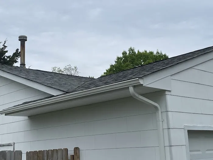 Twin Roofing & Siding Picture 2