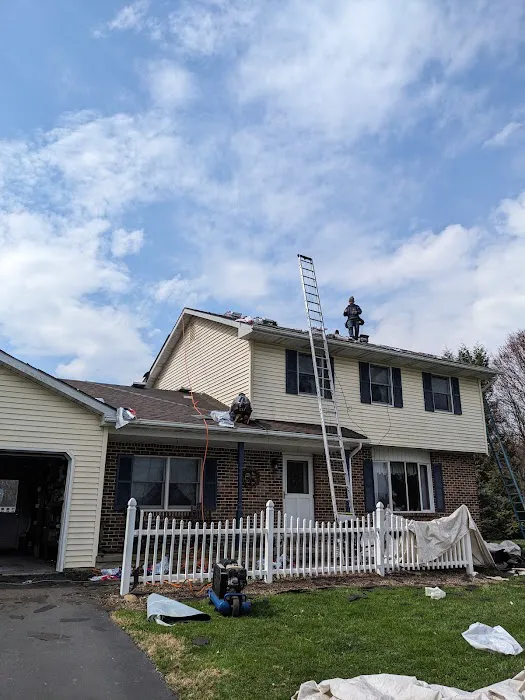 AMA Roofing & Siding LLC Picture 1