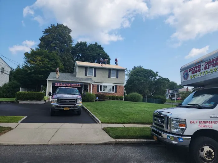 Universal Roofing & Chimney Of Li Inc. Picture 5