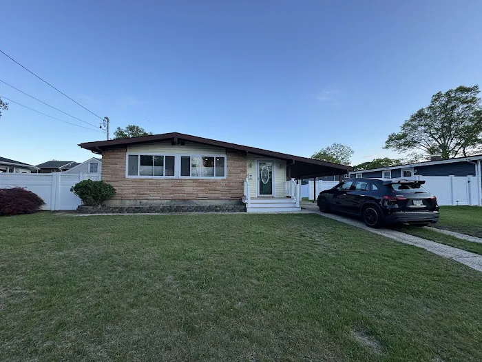 Long Island Roofing and Siding Picture 2