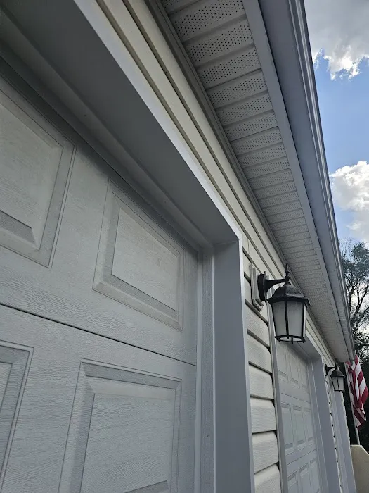 Munz Roofing and Siding Picture 4