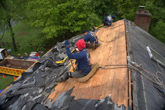 Eagleview Restoration LLC Roofing and Siding Experts Picture 3