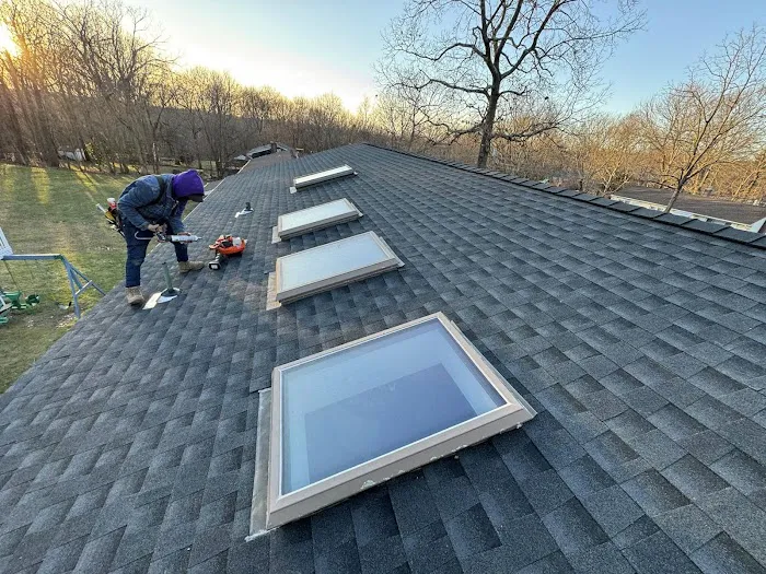 Roofing y Siding Services in Connecticut Picture 7