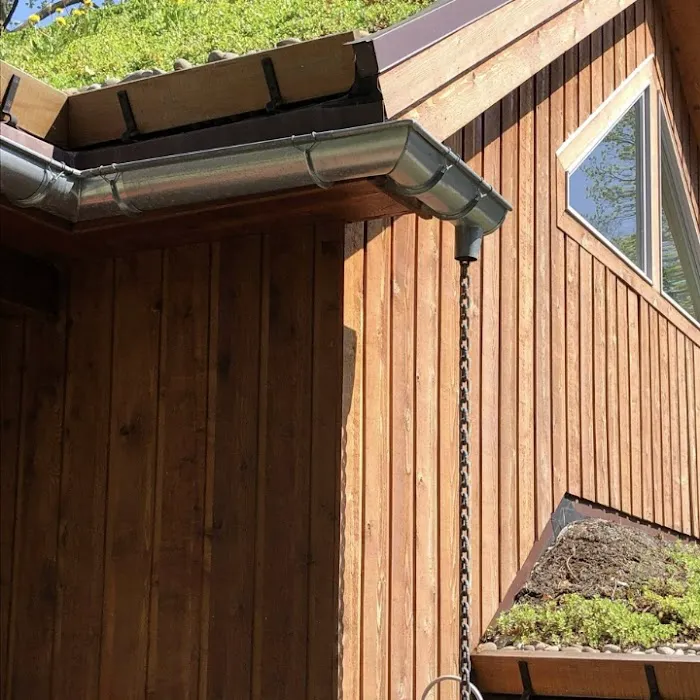 McCarthy Seamless Gutters Picture 2