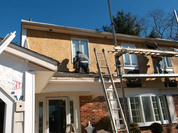 Alan Cherry's Exteriors Picture 4