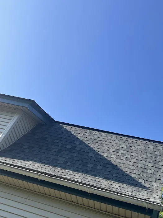 Julius Laslo Roofing & Siding Picture 1