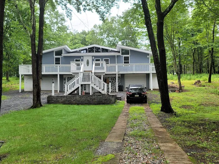 PA Home Roofing & Construction Picture 1