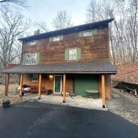 Bernard & Sons Roofing ico