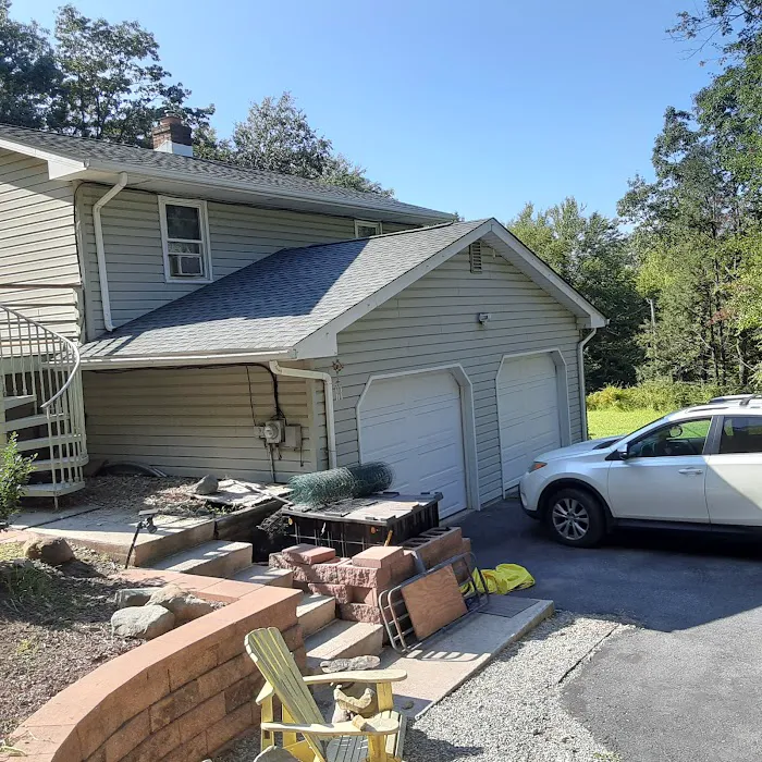 Bernard & Sons Roofing Picture 5