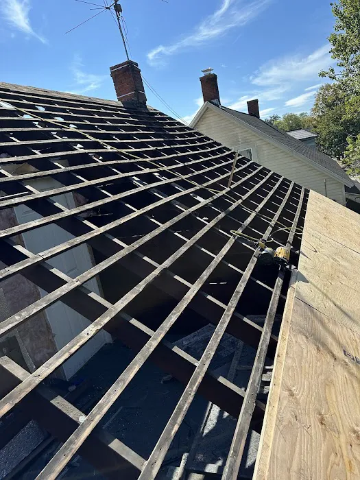 LJ Roofing And Siding LLC Picture 2