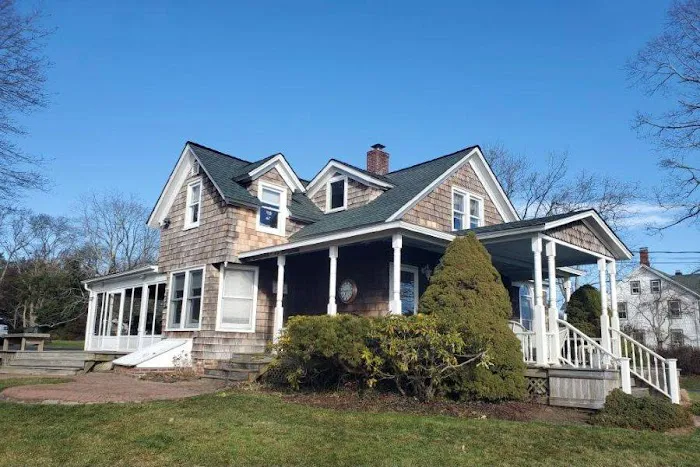 Right Angle Roofing & Siding Picture 2