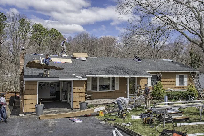 Right Angle Roofing & Siding Picture 3