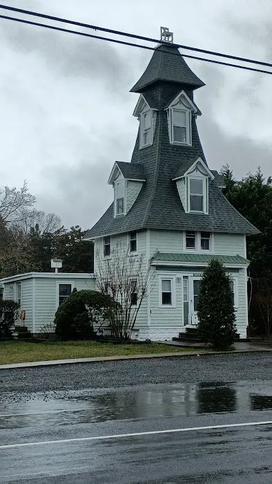 Chair on Roof House Picture 5