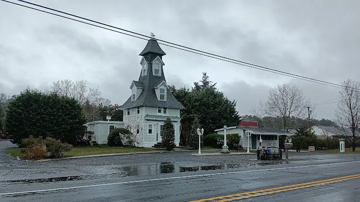 Chair on Roof House Picture 3
