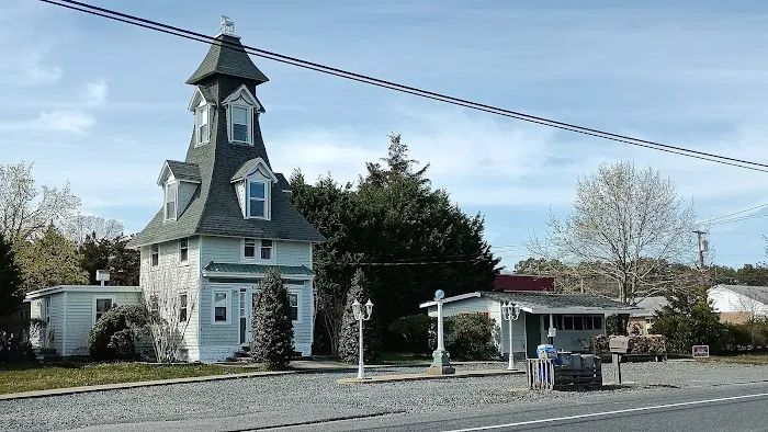 Chair on Roof House Picture 6