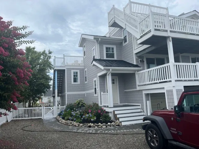 Viking Exteriors Picture 1