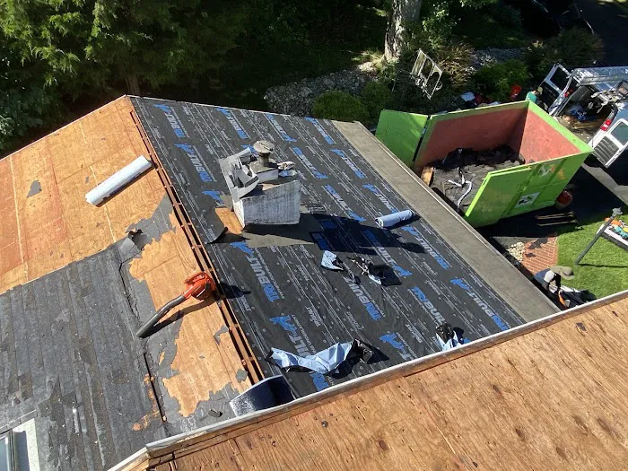 SafeGuard Roofing and Siding Picture 1