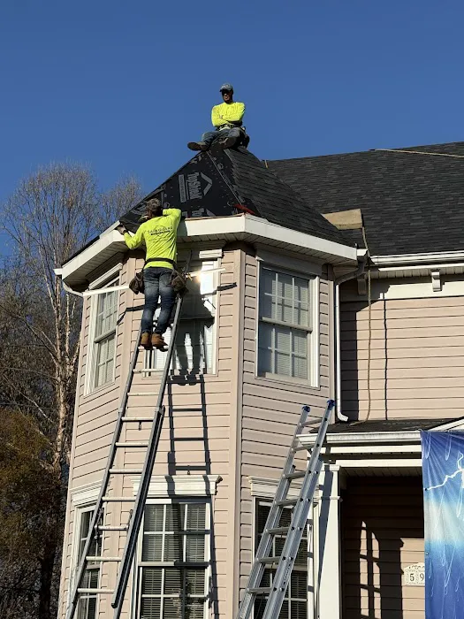 SafeGuard Roofing and Siding Picture 6