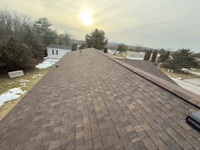 SafeGuard Roofing and Siding Picture 4