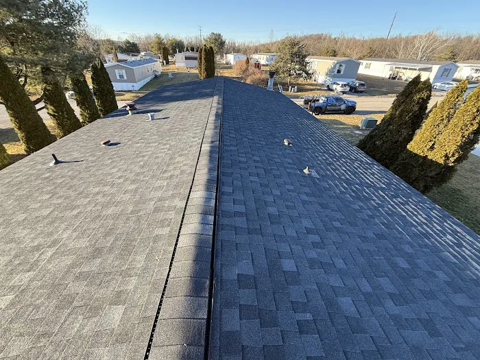 SafeGuard Roofing and Siding Picture 7