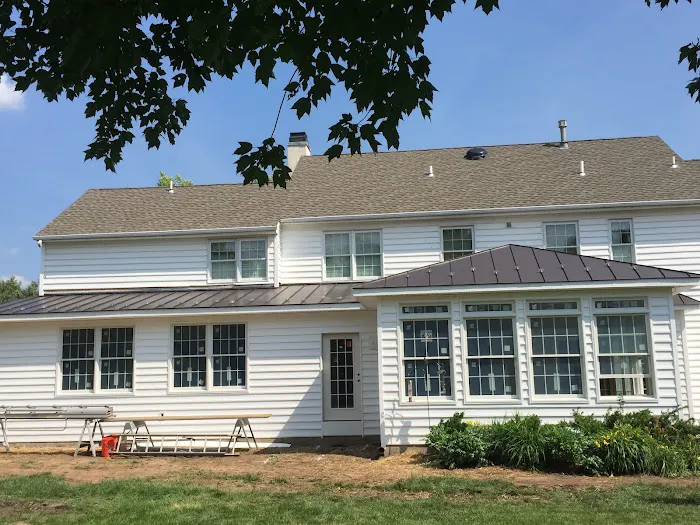 DAS Roofing & Siding Picture 8