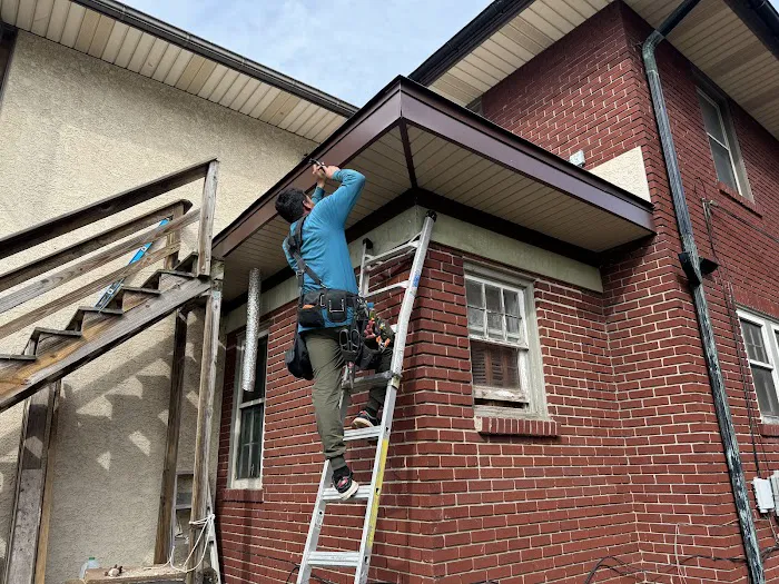 HMC ROOFING PRO LLC Picture 7